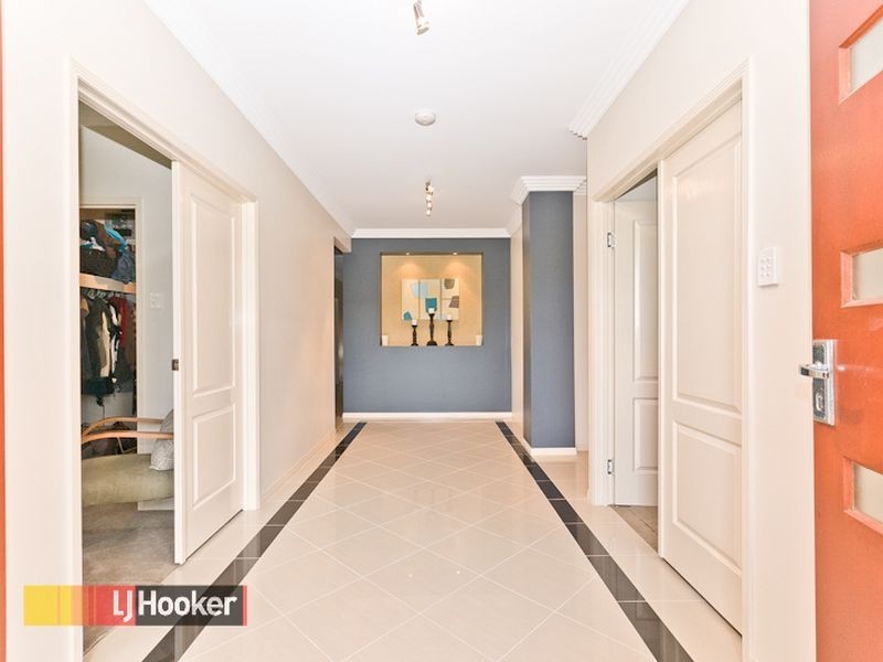 19 Brigadoon Crescent, Eatons Hill QLD 4037