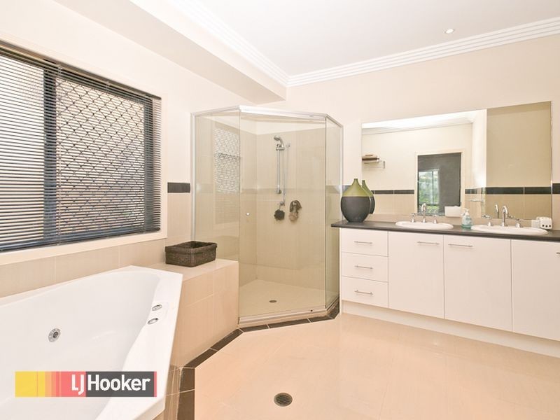 19 Brigadoon Crescent, Eatons Hill QLD 4037