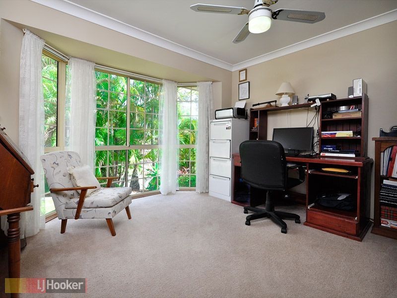 17 Oakmont Crescent, Albany Creek QLD 4035