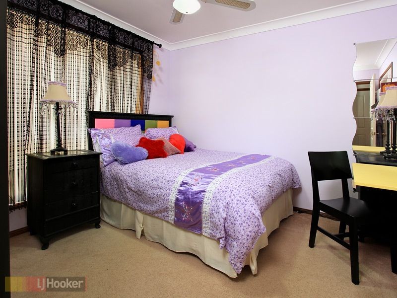 17 Oakmont Crescent, Albany Creek QLD 4035