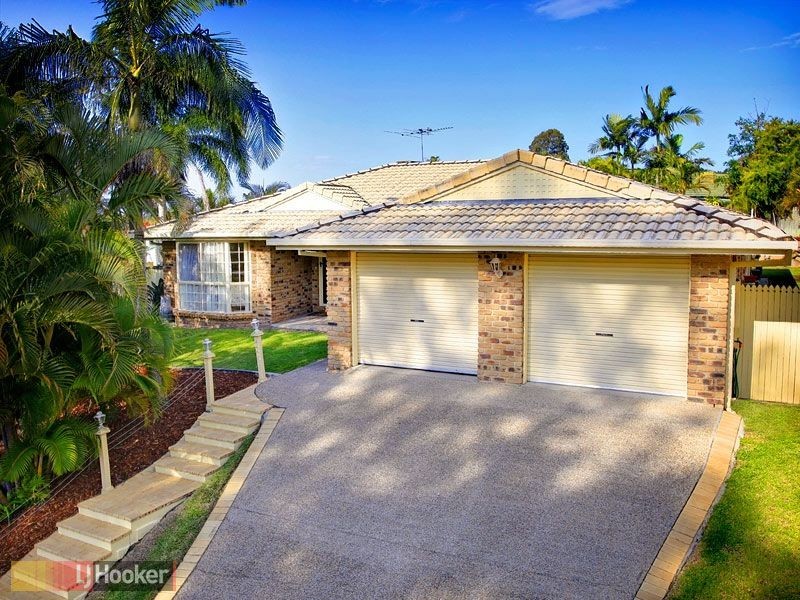 17 Oakmont Crescent, Albany Creek QLD 4035