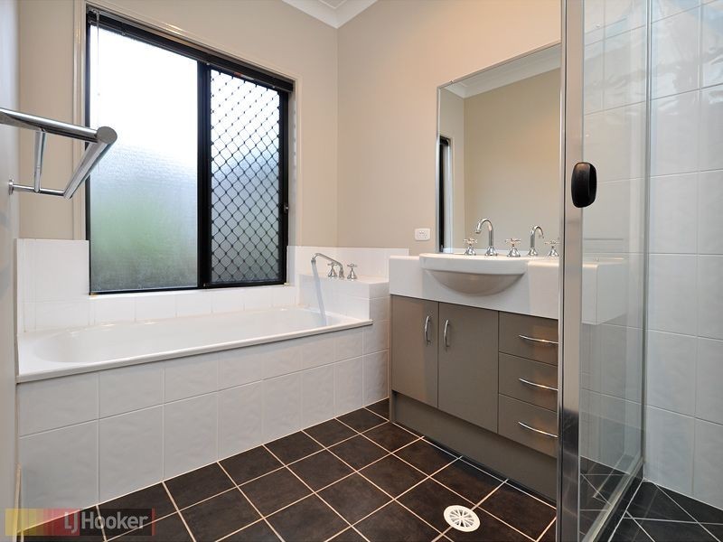 8 Katelyn Court, Cashmere QLD 4500