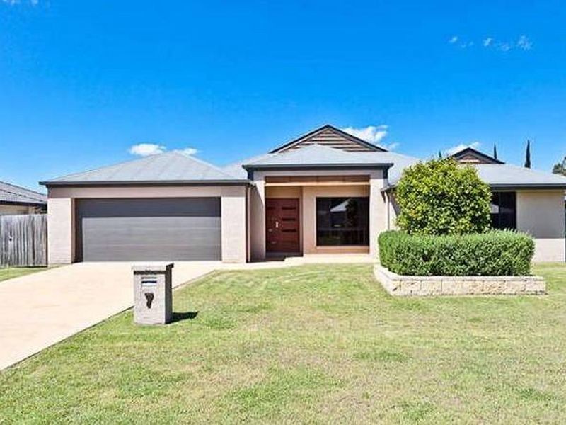 7 King Parrot Court, Cashmere QLD 4500