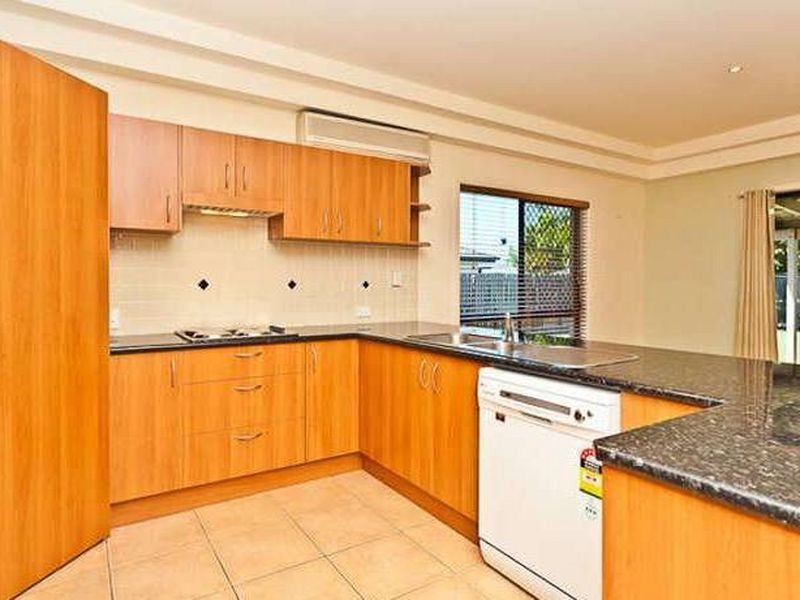 7 King Parrot Court, Cashmere QLD 4500