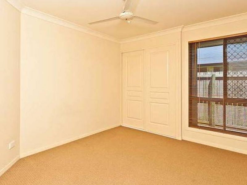 7 King Parrot Court, Cashmere QLD 4500