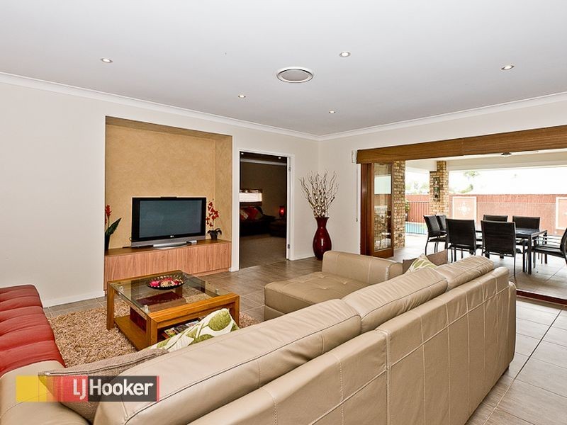 12 Curlew Court, Warner QLD 4500
