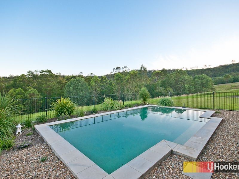 7 Wessling  Close, Cashmere QLD 4500