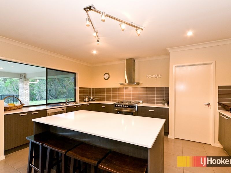 7 Wessling  Close, Cashmere QLD 4500