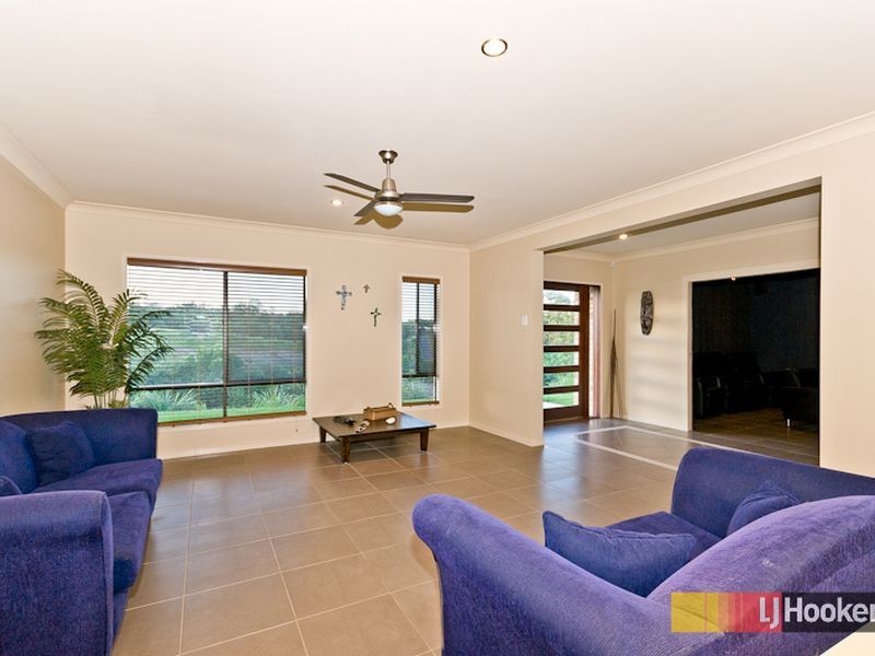 7 Wessling  Close, Cashmere QLD 4500