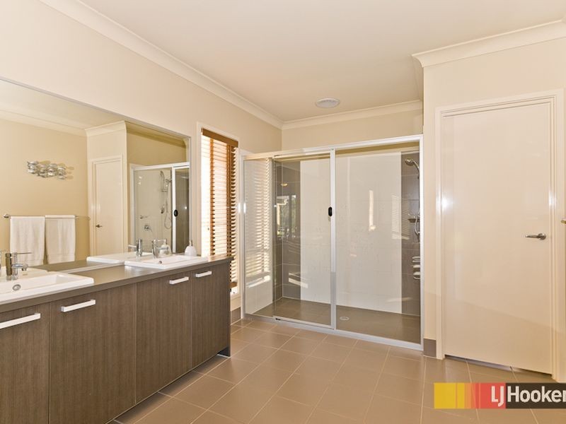 7 Wessling  Close, Cashmere QLD 4500