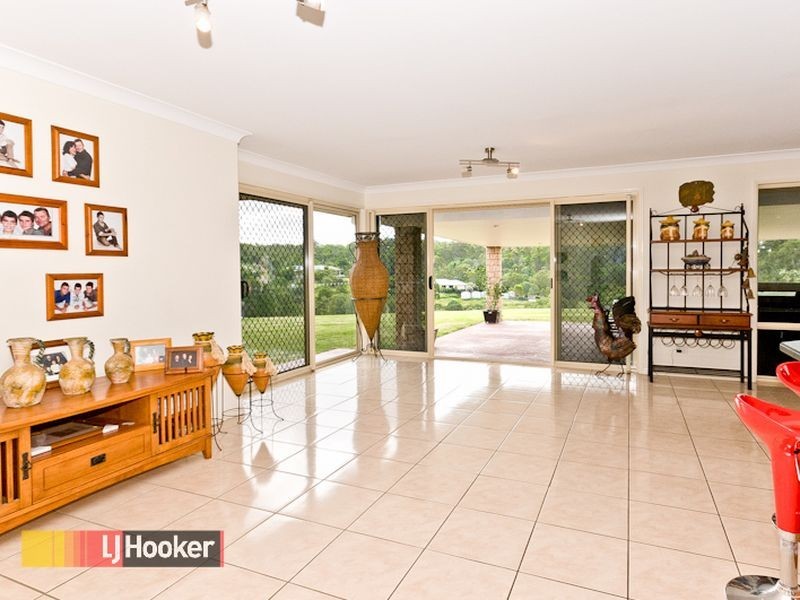 4 Brownlow Court, Cashmere QLD 4500