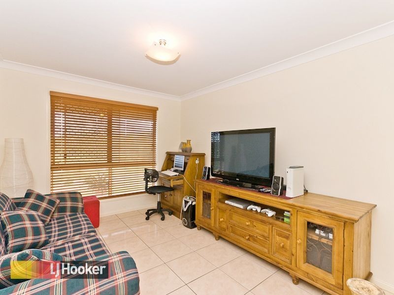 4 Brownlow Court, Cashmere QLD 4500