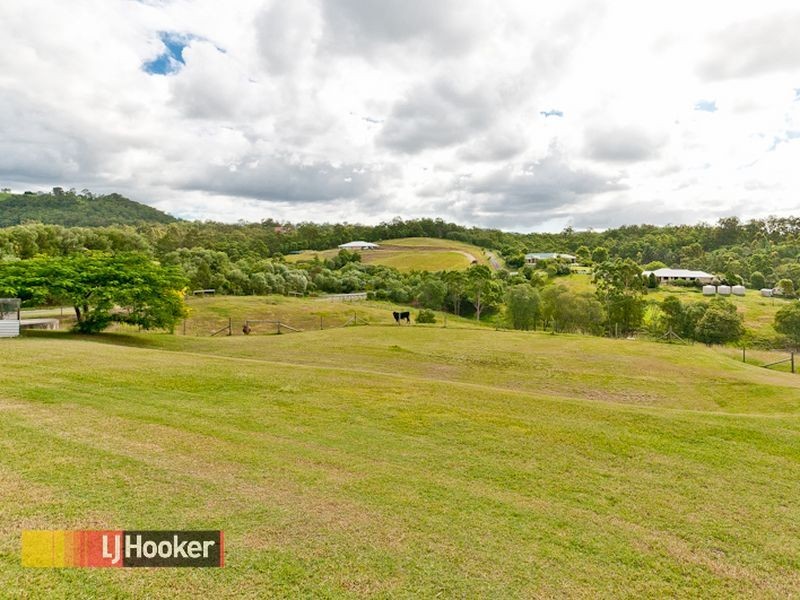 4 Brownlow Court, Cashmere QLD 4500