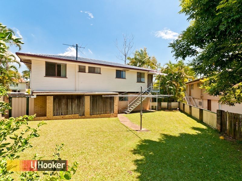 15 Dubarda Drive, Strathpine QLD 4500