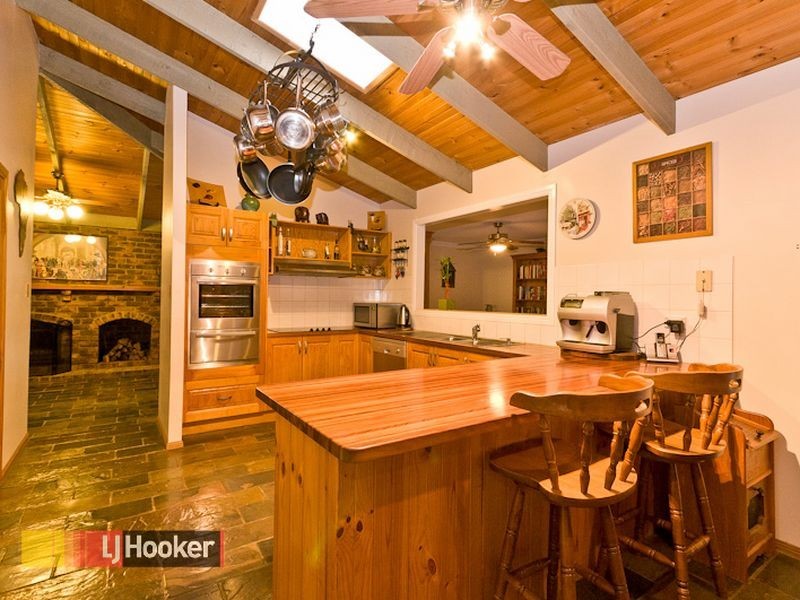 11 Mccartney Court, Cashmere QLD 4500