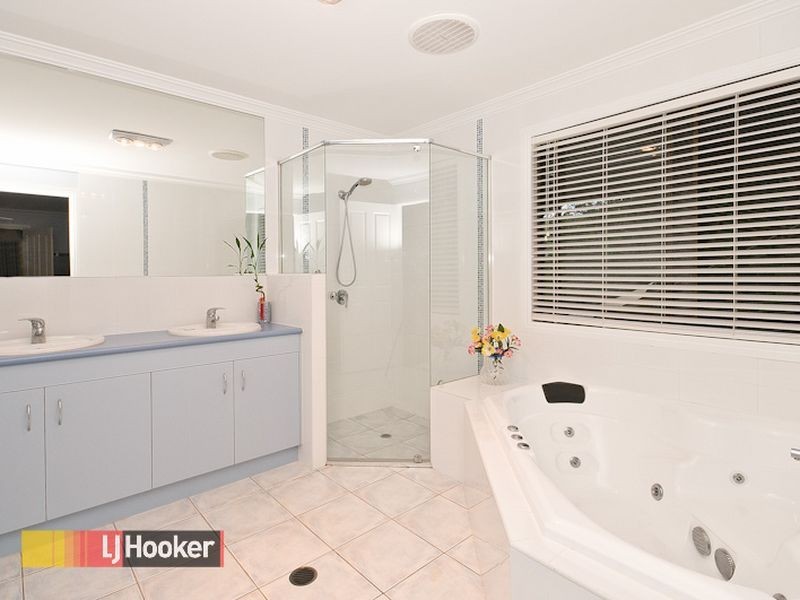 11 Mccartney Court, Cashmere QLD 4500