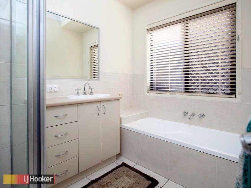 2 Renwood Court, Warner QLD 4500