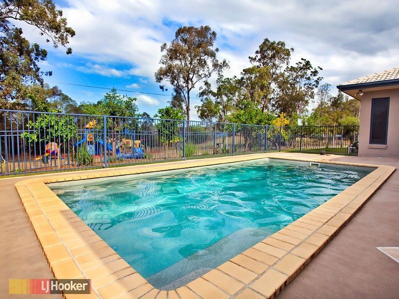 2 Renwood Court, Warner QLD 4500