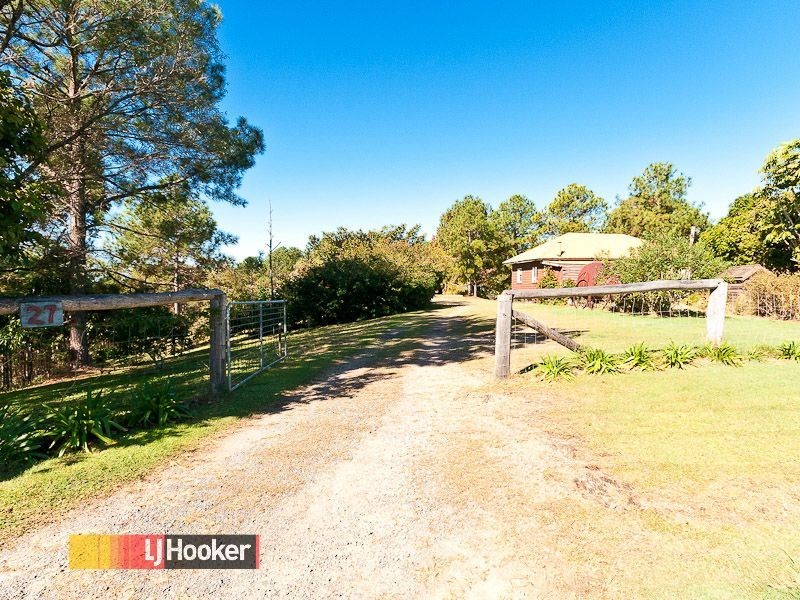 27 Fischle Rd, Cashmere QLD 4500