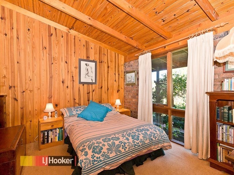 27 Fischle Rd, Cashmere QLD 4500