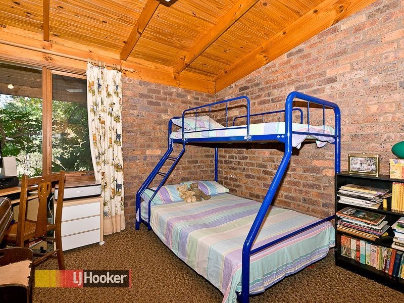 27 Fischle Rd, Cashmere QLD 4500