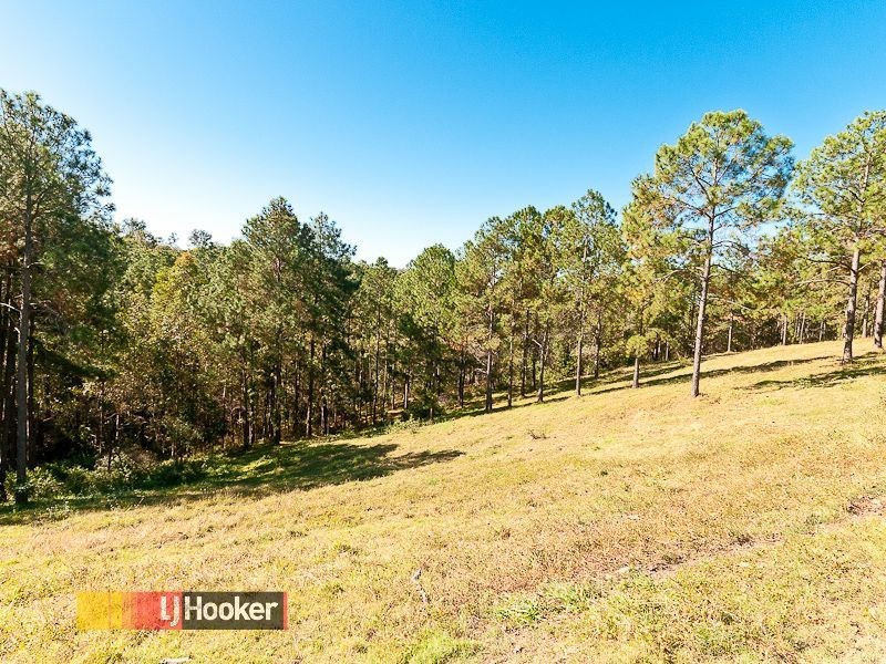 27 Fischle Rd, Cashmere QLD 4500