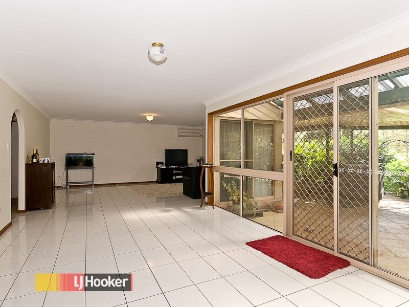 5 Hidden Valley Drive, Eatons Hill QLD 4037