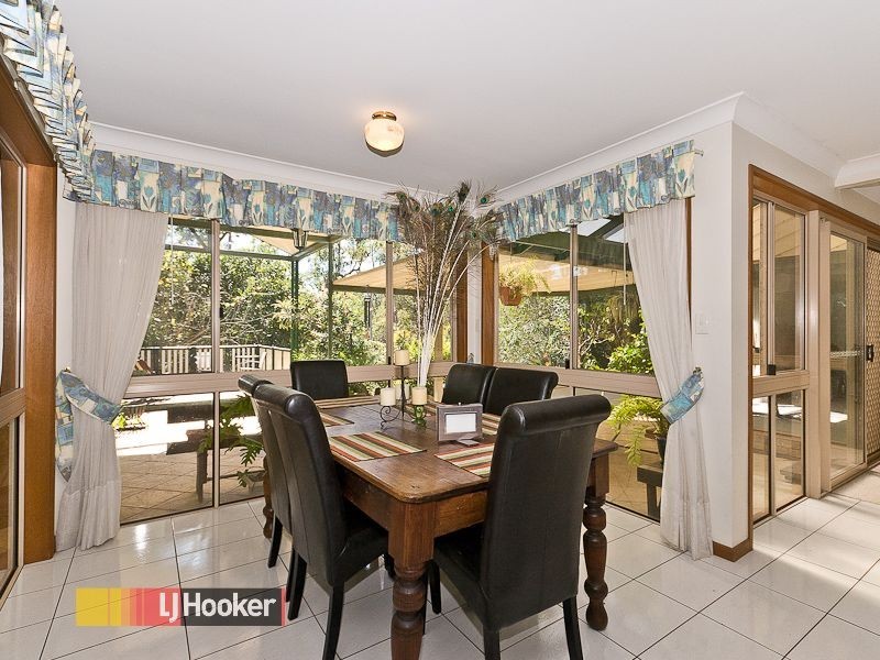 5 Hidden Valley Drive, Eatons Hill QLD 4037