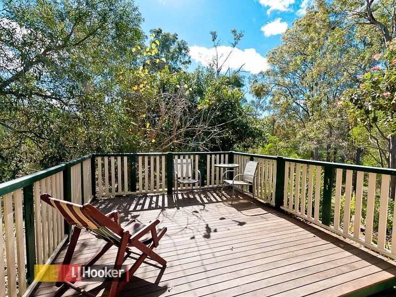 5 Hidden Valley Drive, Eatons Hill QLD 4037