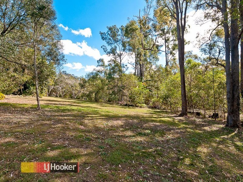 5 Hidden Valley Drive, Eatons Hill QLD 4037
