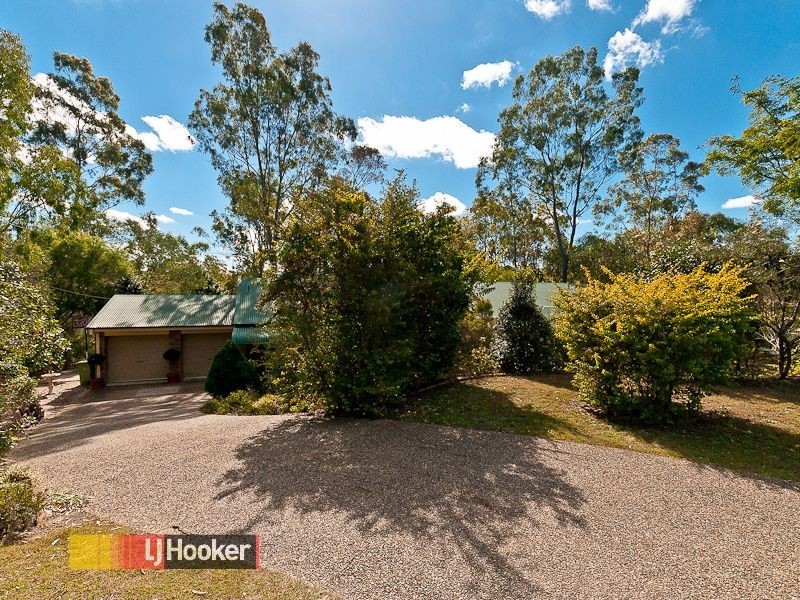 5 Hidden Valley Drive, Eatons Hill QLD 4037