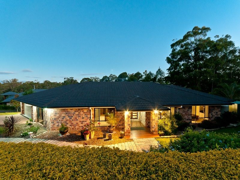 13 Whipbird Court, Cashmere QLD 4500