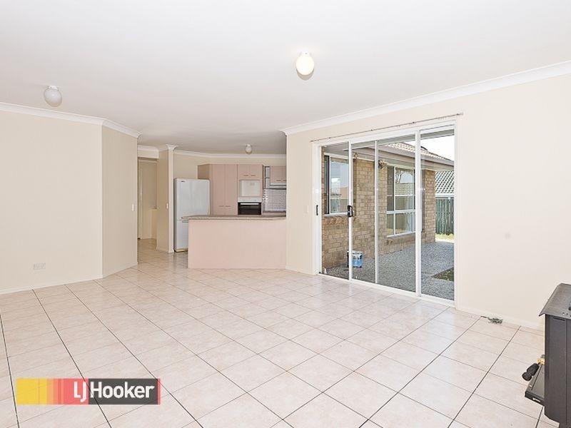 34 Kurrajong Drive, Warner QLD 4500