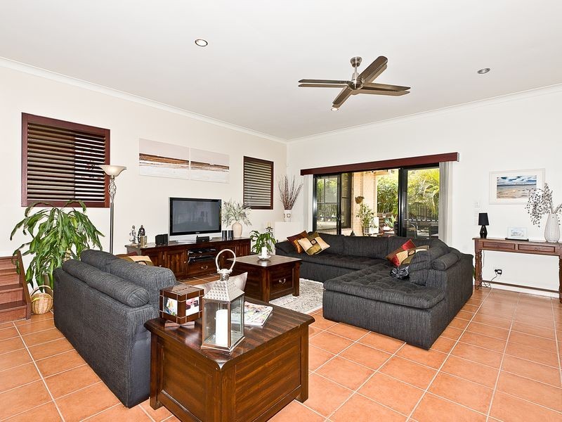 60 Affleck Avenue, Petrie QLD 4502