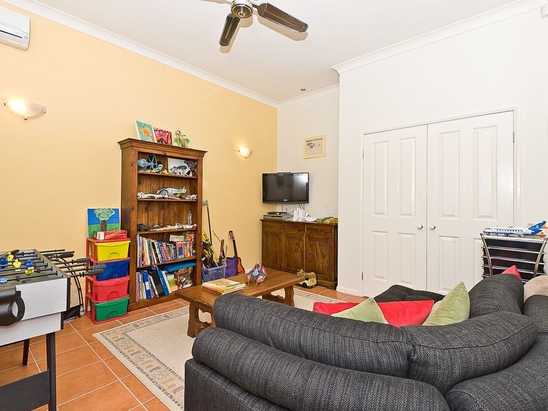 60 Affleck Avenue, Petrie QLD 4502