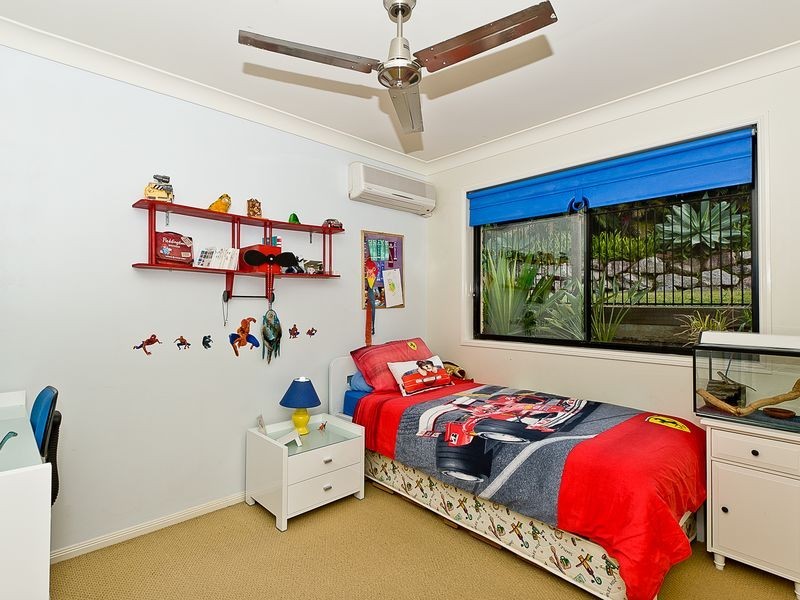 60 Affleck Avenue, Petrie QLD 4502
