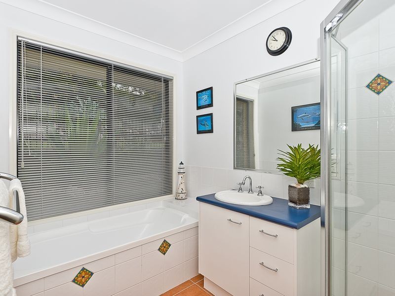60 Affleck Avenue, Petrie QLD 4502