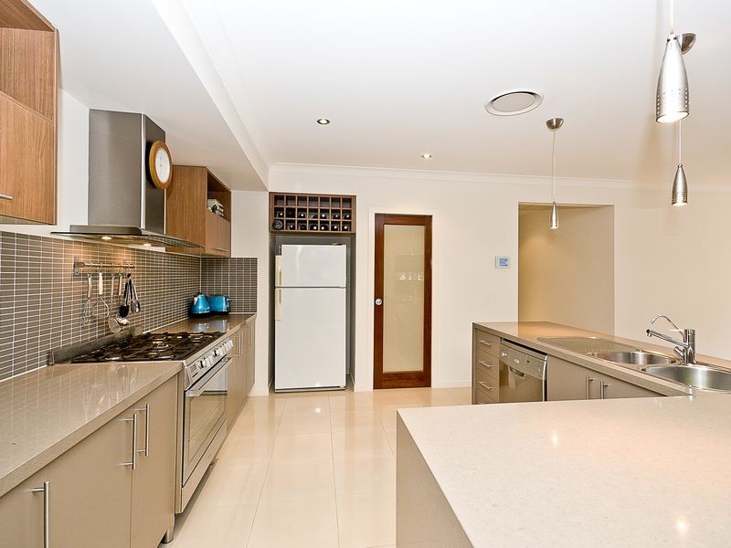 4 Kipfler Lane, Warner QLD 4500