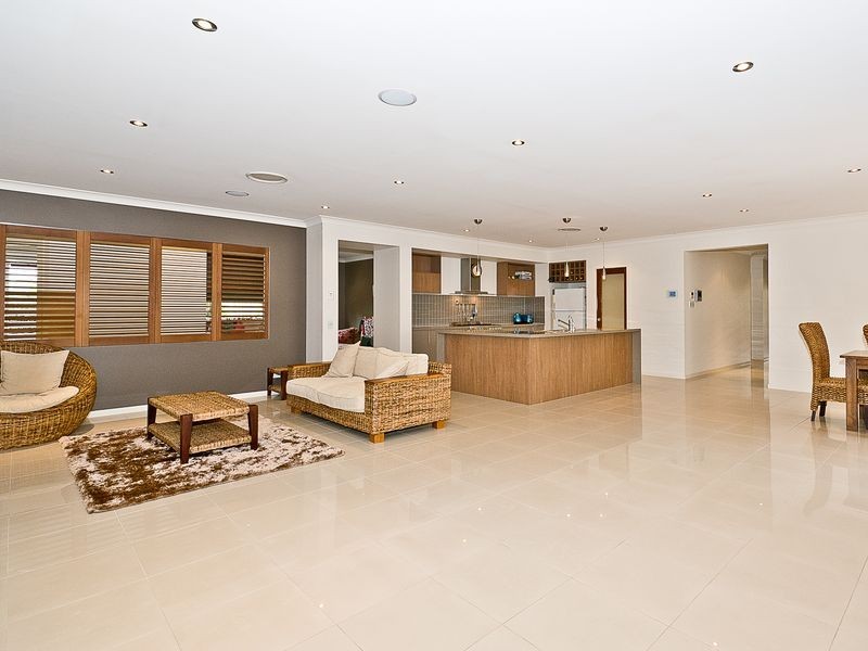 4 Kipfler Lane, Warner QLD 4500