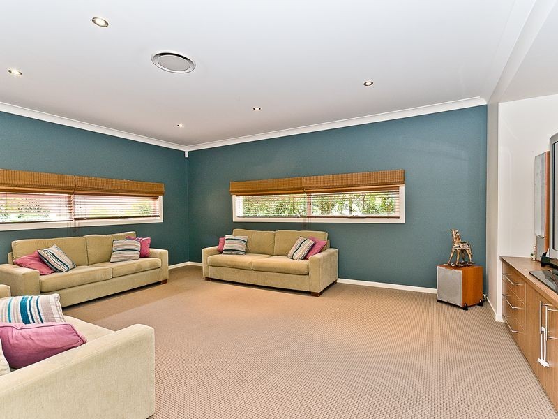 4 Kipfler Lane, Warner QLD 4500