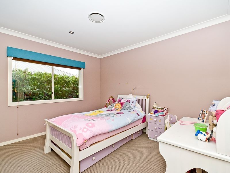 4 Kipfler Lane, Warner QLD 4500