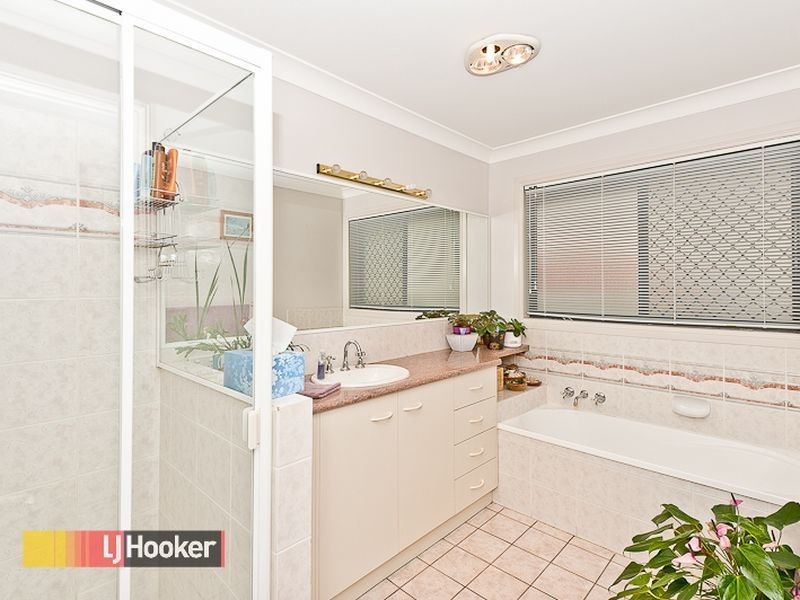 5 Toro Court, Eatons Hill QLD 4037