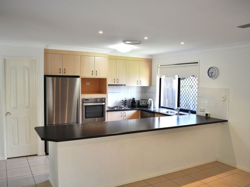 27 Franzin Drive, Cashmere QLD 4500