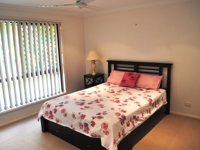 27 Franzin Drive, Cashmere QLD 4500