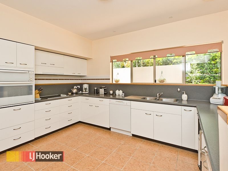 5 Liuda Court, Samford Valley QLD 4520