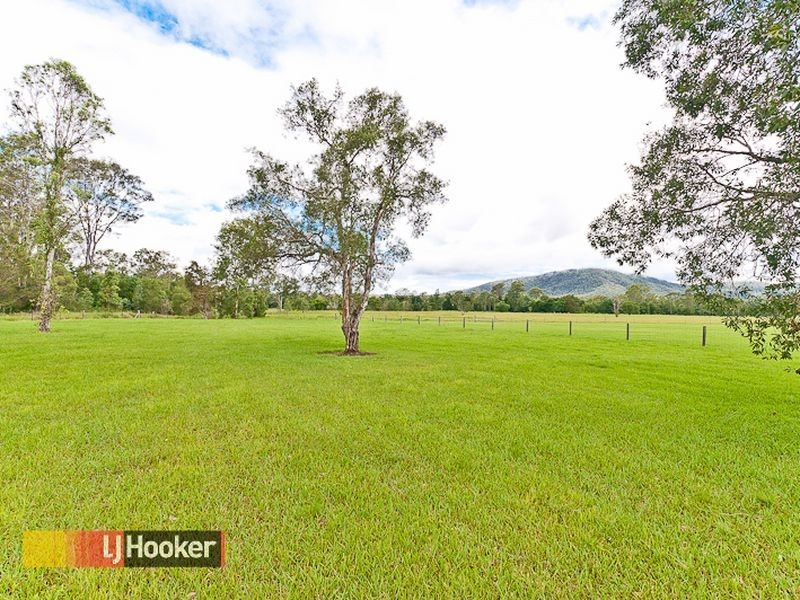 5 Liuda Court, Samford Valley QLD 4520