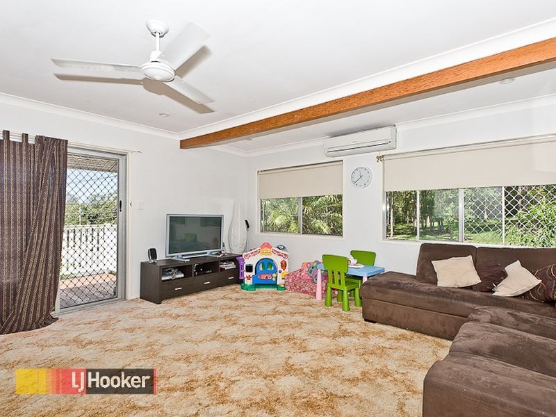 1 Waratah Street, Albany Creek QLD 4035