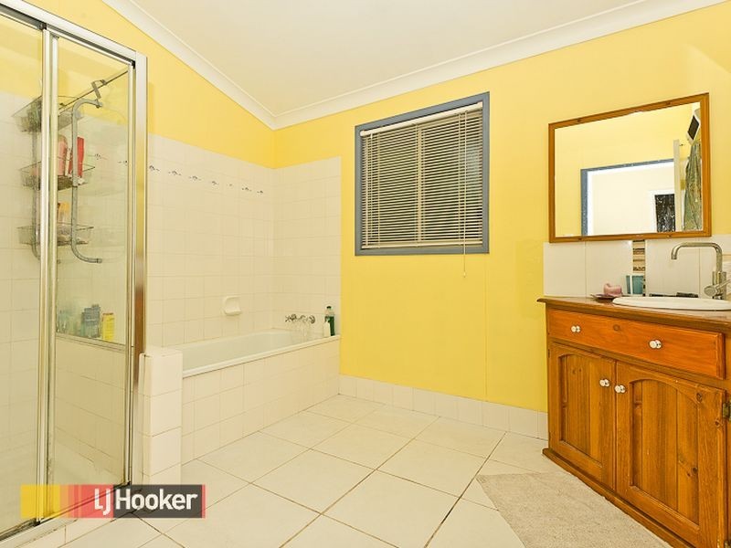 3 Doonside Pde, Brendale QLD 4500