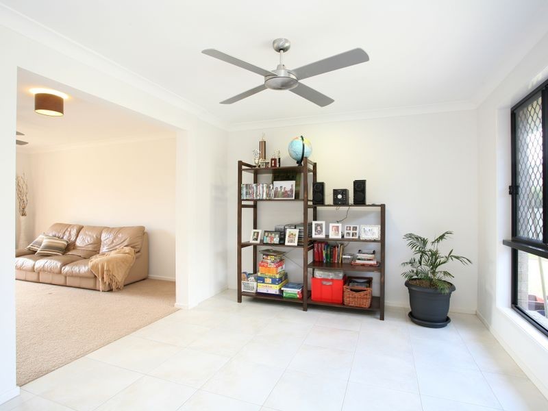 8 Mahaffey Crt, Cashmere QLD 4500