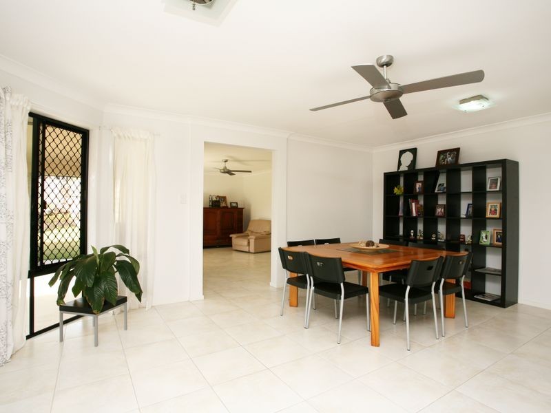 8 Mahaffey Crt, Cashmere QLD 4500